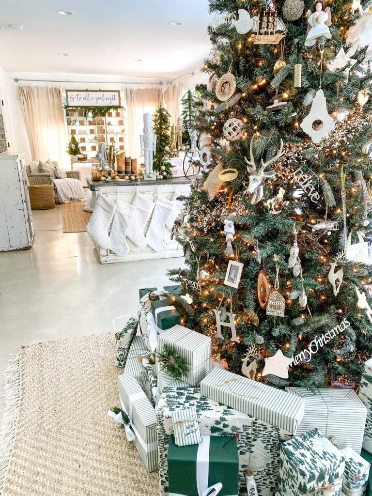 Sophisticated Christmas Living Room Nook