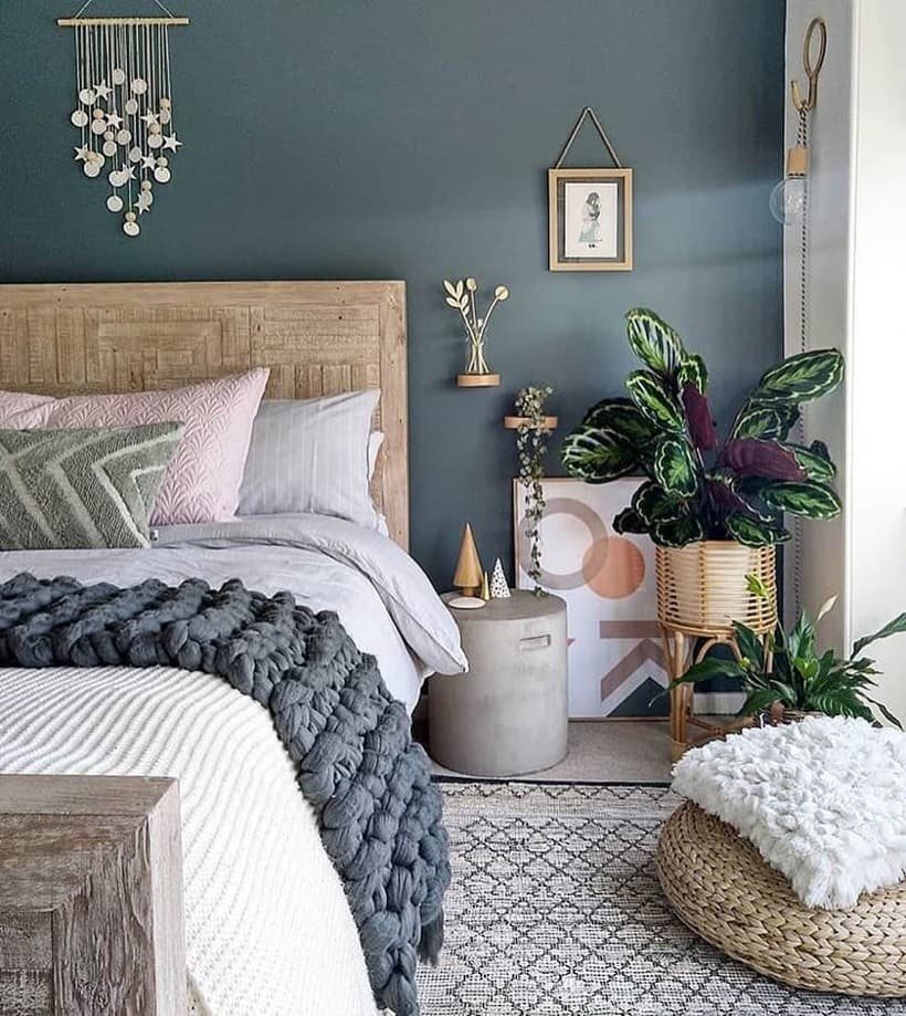 Rustic and Feminine in Pastel Coral
