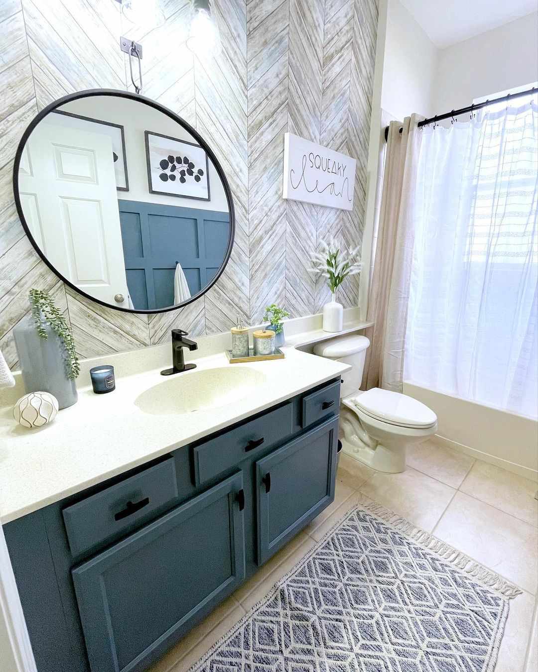 Soft Beige Bathroom Rug with Contemporary Elegance