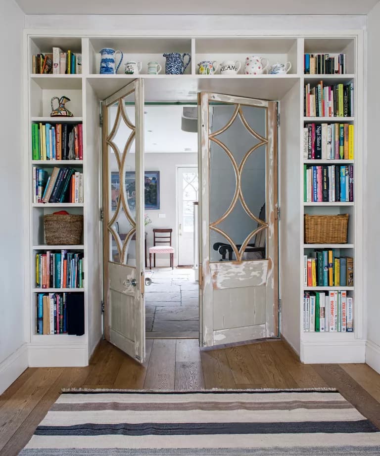 Geometric Shelving with Contemporary Flair