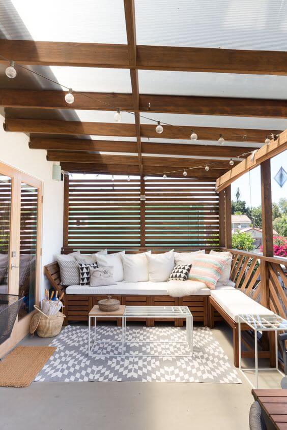 Rustic Firepit Lounge with Barndominium Setting