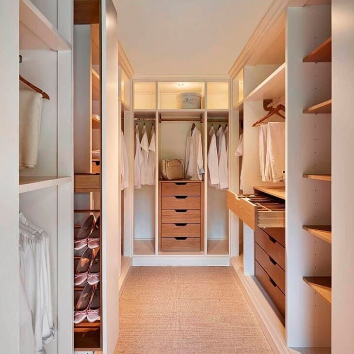 Luxurious Walk-In Closet with Dramatic Elegance