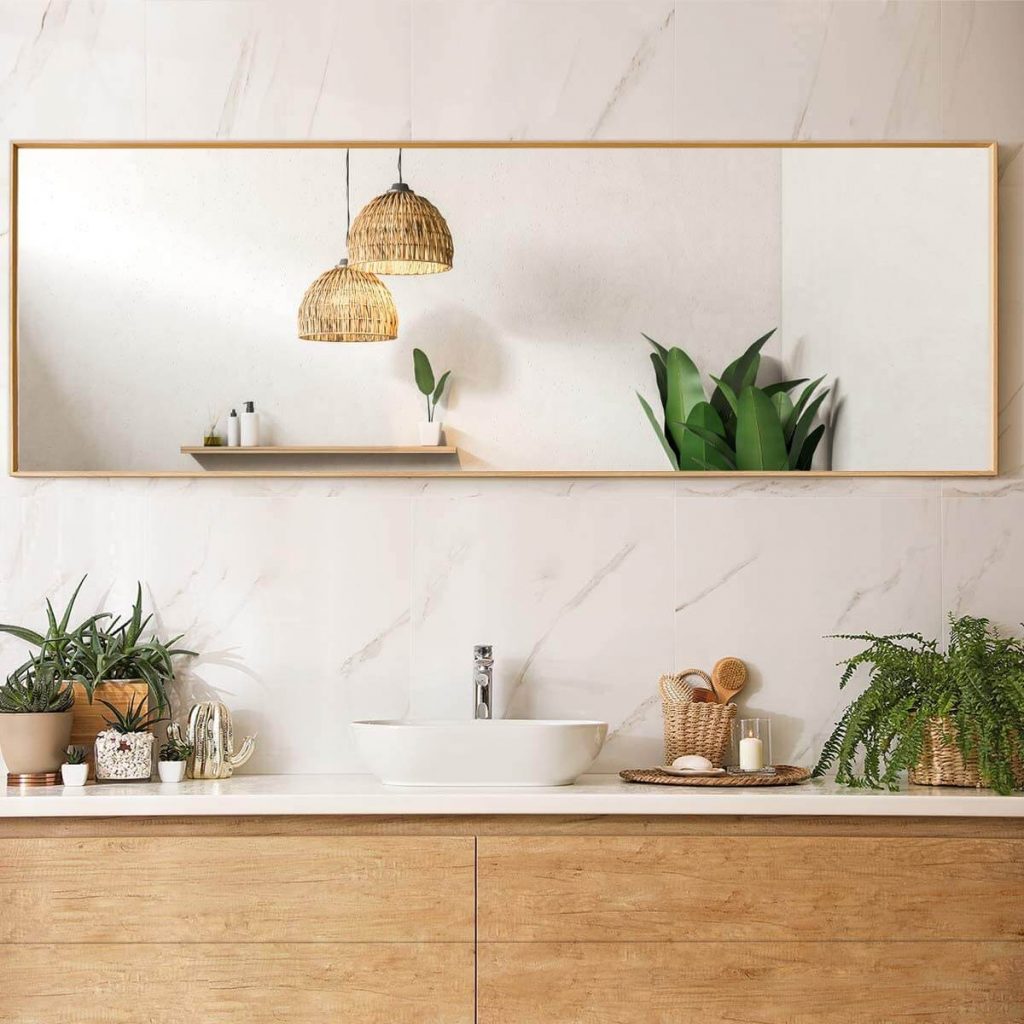 Long Horizontal Mirror with Modern Simplicity