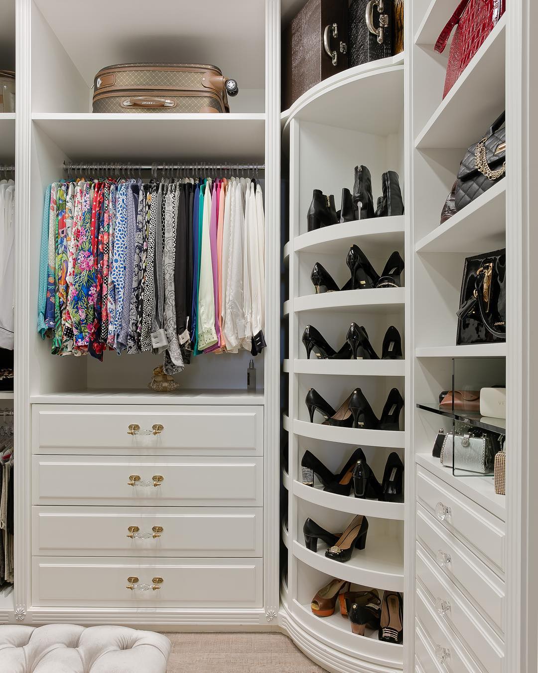 Compact Shoe Storage with Glamorous Shine