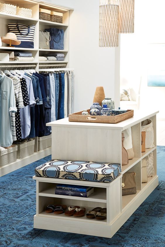 Seaside-Inspired Bedroom Closet Design