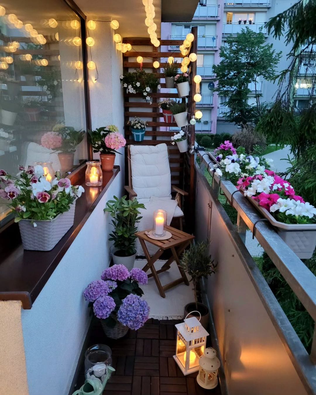 Rustic Christmas Porch with a Cozy Touch